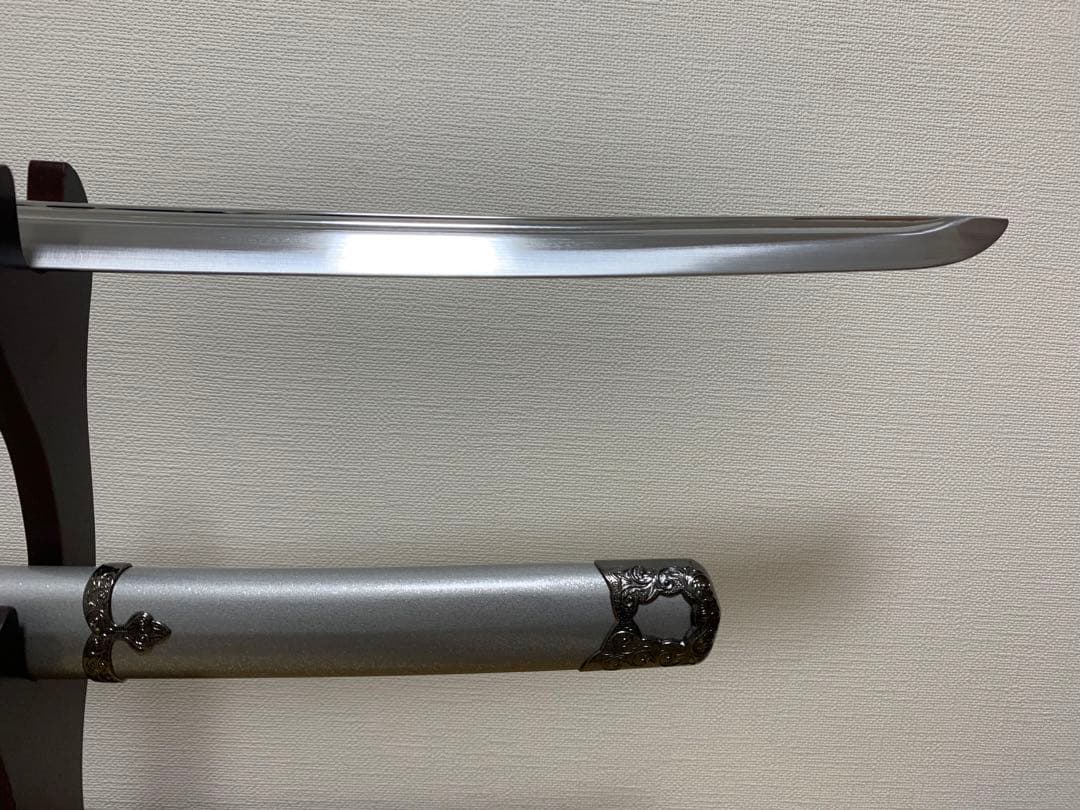 【模造刀】日本刀 太刀 鶴丸国永 美しい拵 樋入刀身