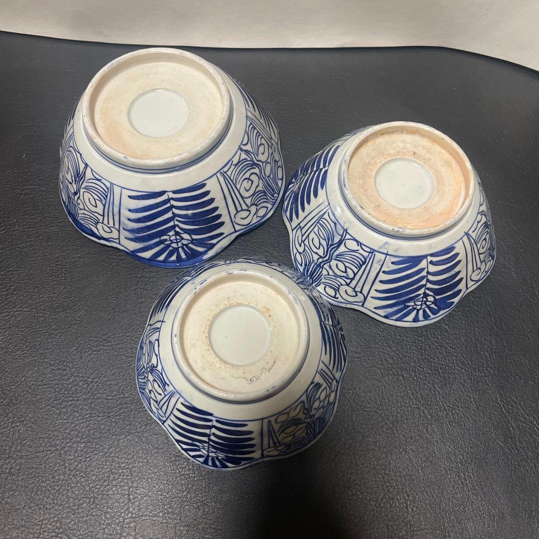 古伊万里　花形皿 深鉢　3枚セット 木箱付き　染付　深鉢　ベロ藍　大中小