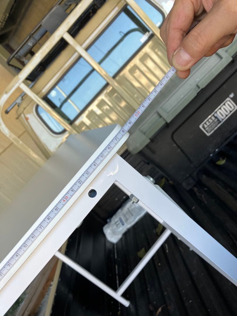 スチールテーブル