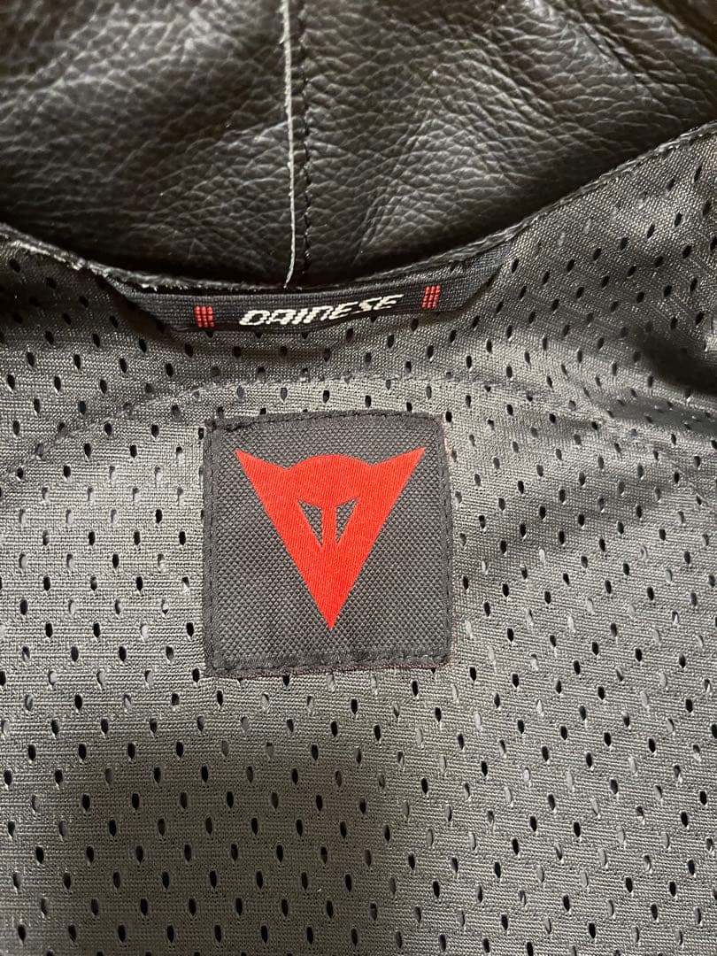 Dainese RACING 4 サイズ50 別売り胸部・背中プロテクター付