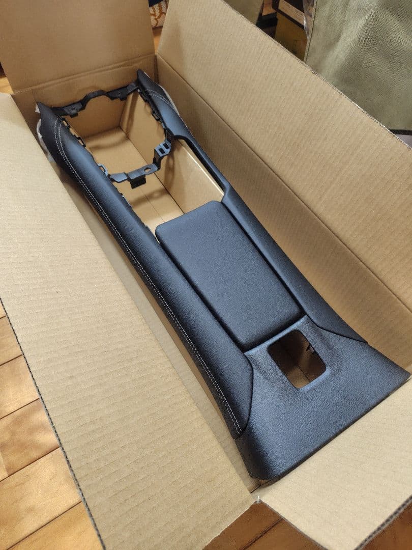 【ND2 ロードスター】純正リアコンソール ステッチ入りレザー巻