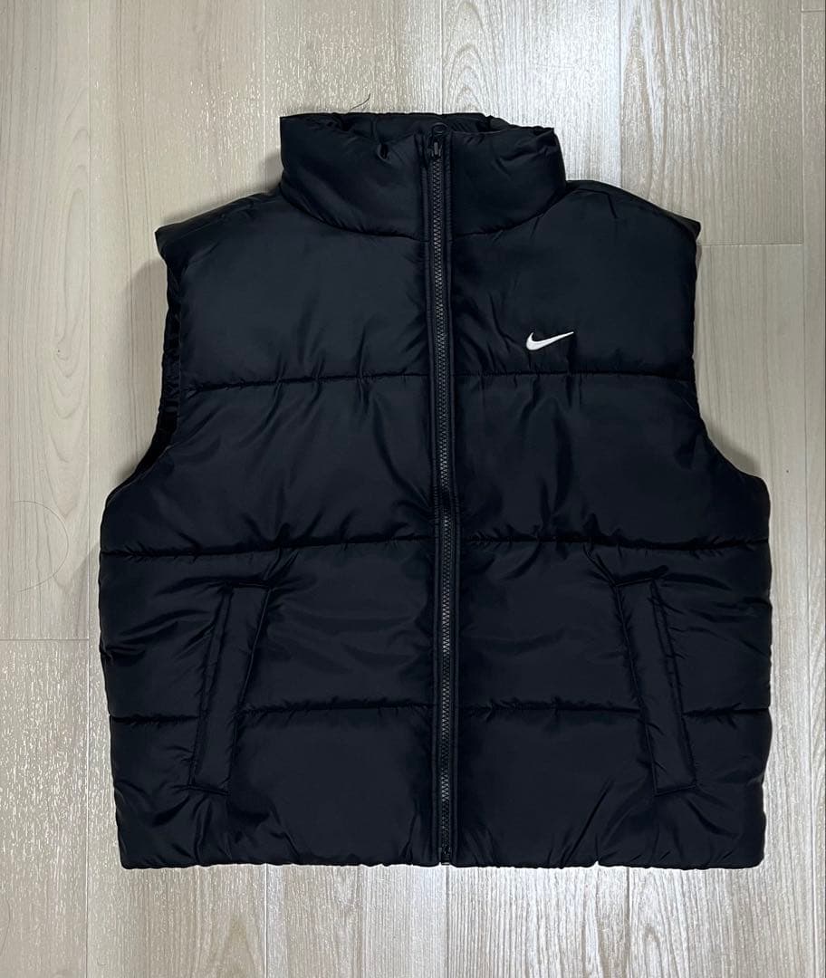 【美品】NIKE ダウンベスト　ブラック　ワンポイント　ポリエステル　ナイキ