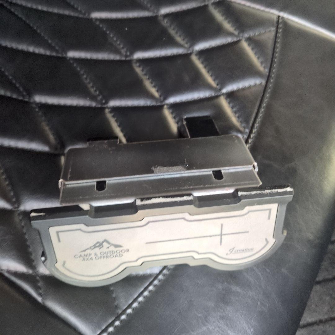 デリカD5　前、後期　アームレスト　ひじ掛け　J creation　カスタム