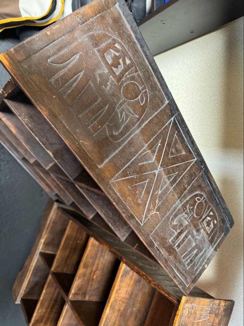 アジアン　バリ島　エスニック　ラック　彫刻