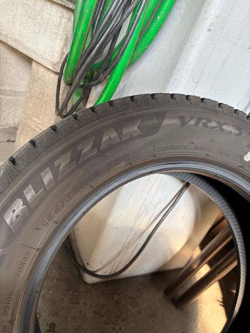 ブリザック VRX3 スタッドレスタイヤ 155/65R14