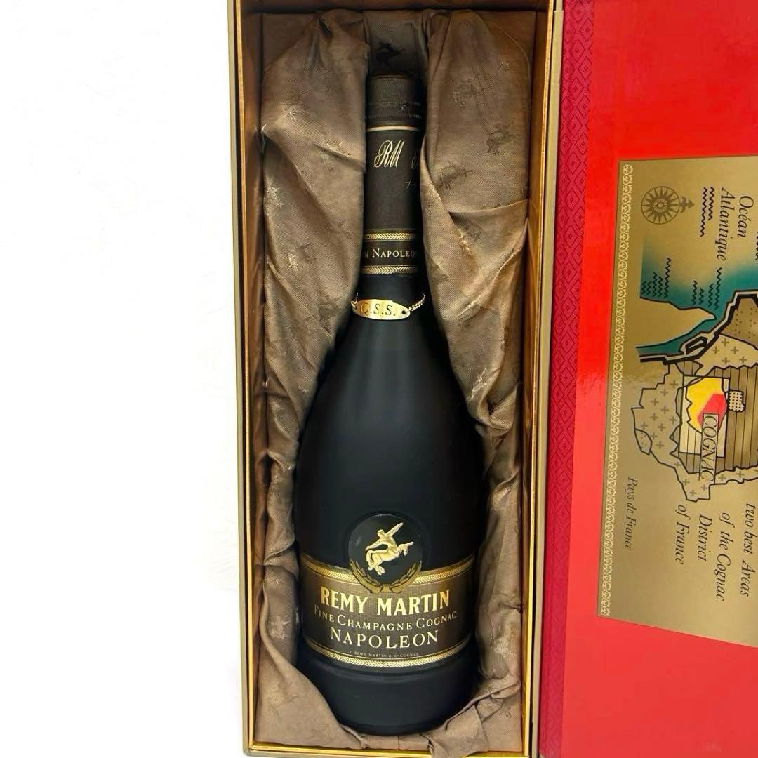 《REMY MARTIN》レミーマルタン　ナポレオン　750ml 箱あり