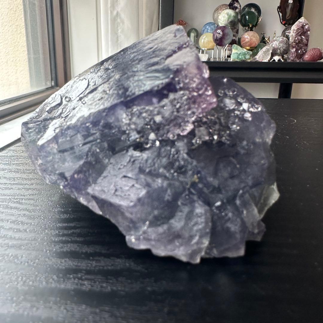 天然石水晶共生フローライトの原石　置物　鉱物NO.051715