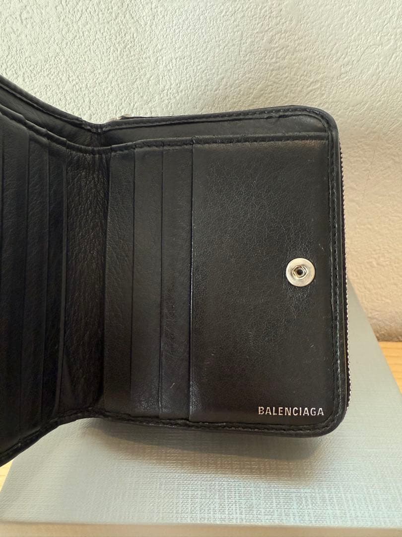 BALENCIAGA 二つ折りレザー財布　メンズ