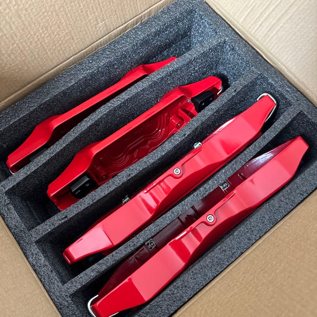 赤色 ブレーキキャリパー(TESLAロゴデカール付き)