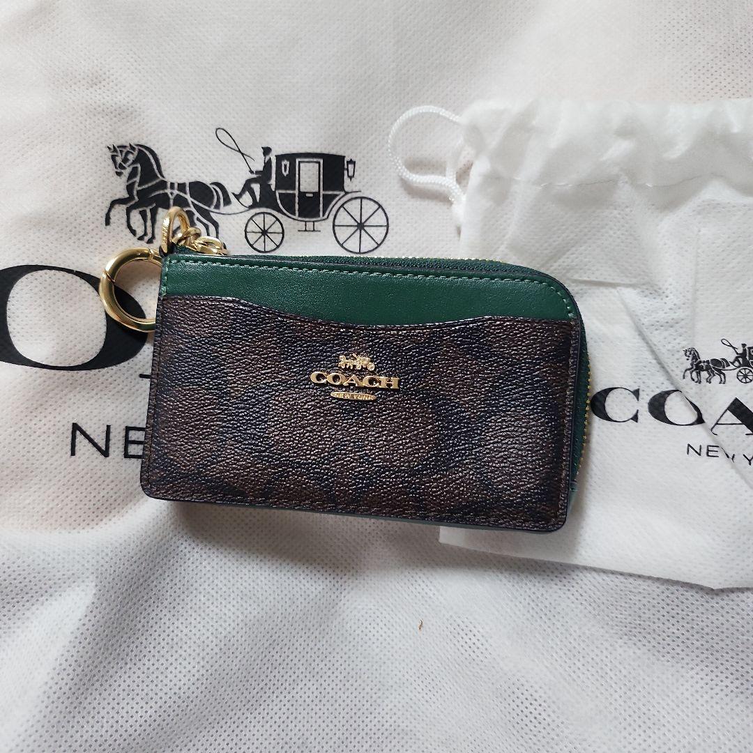 【新品】COACHケース　グリーン