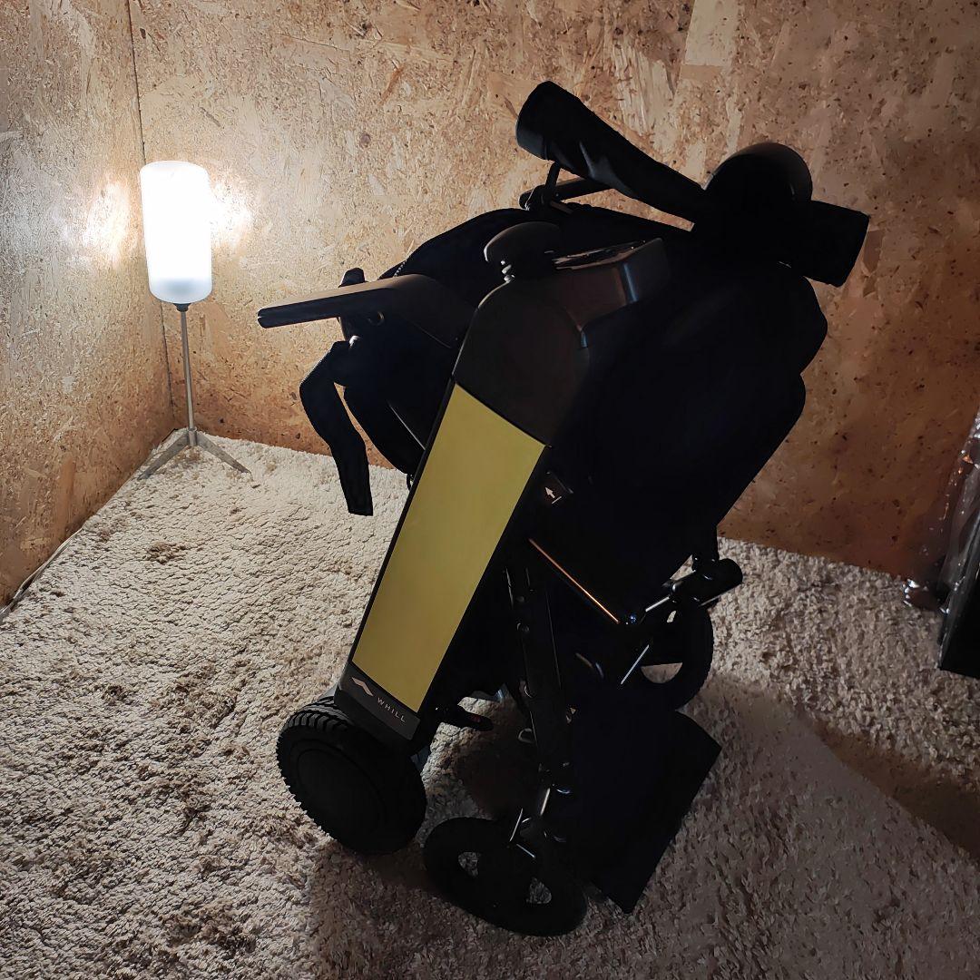 【美品】WHILL Model F 電動車椅子9/30保証書つき