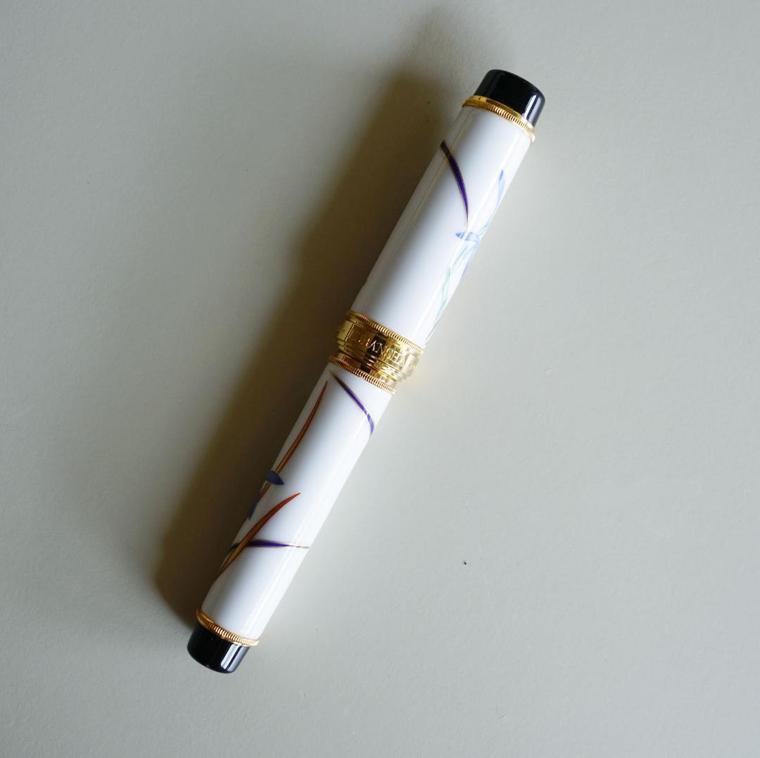 【セーラー ／ SAILOR】有田焼万年筆　青華春蘭　万年筆　香蘭社