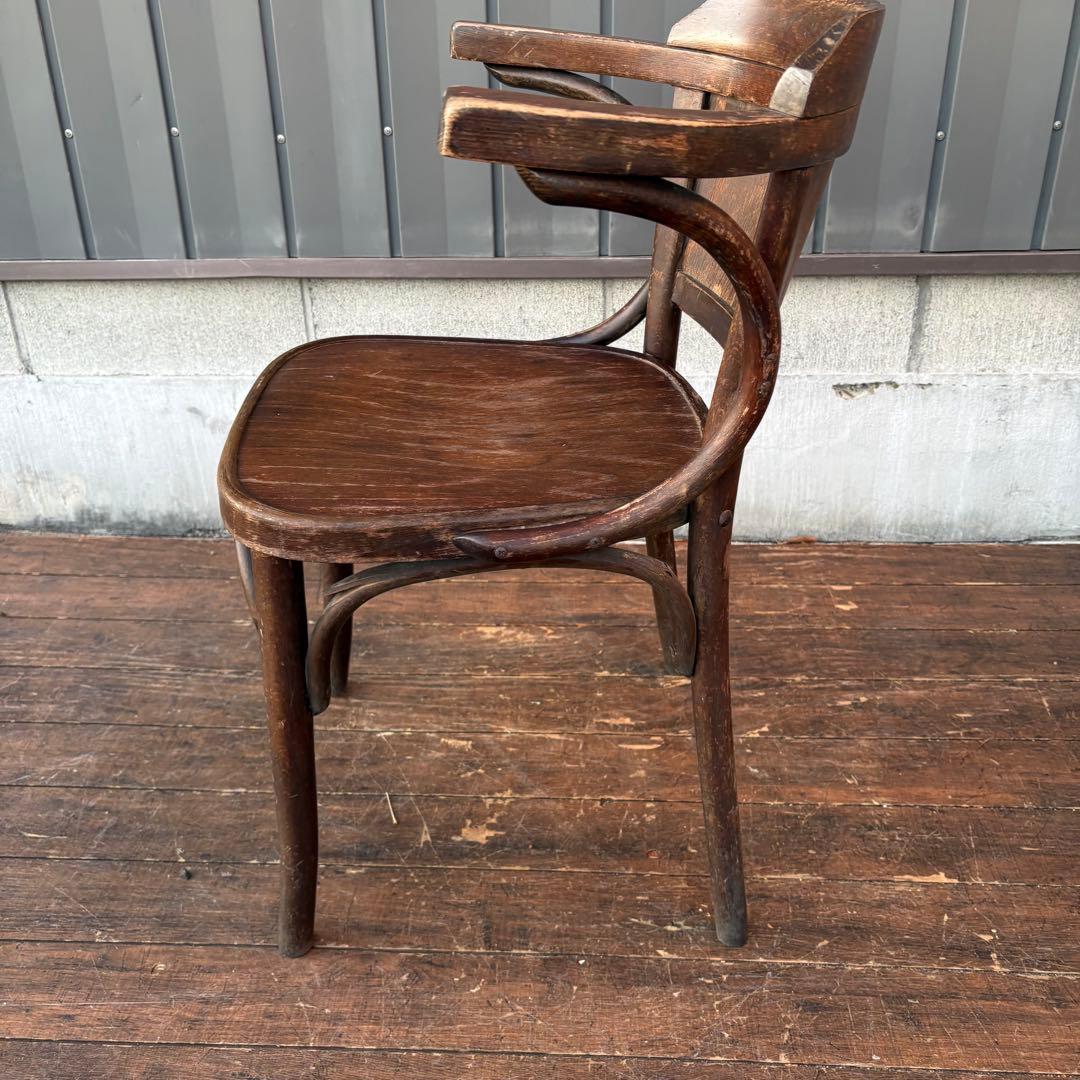 ⑤ルーマニア製 ヴィンテージ ベントウッドチェア アームチェア 曲木椅子 古道具