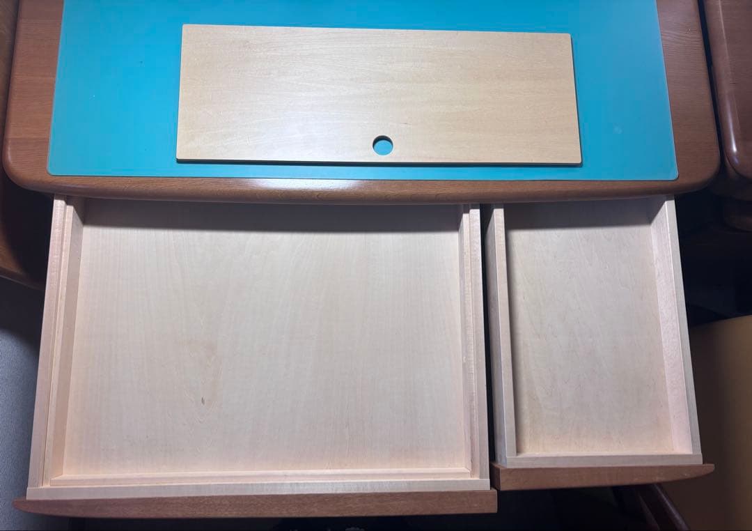 カリモク学習机 ４点セット ２-① 机本体