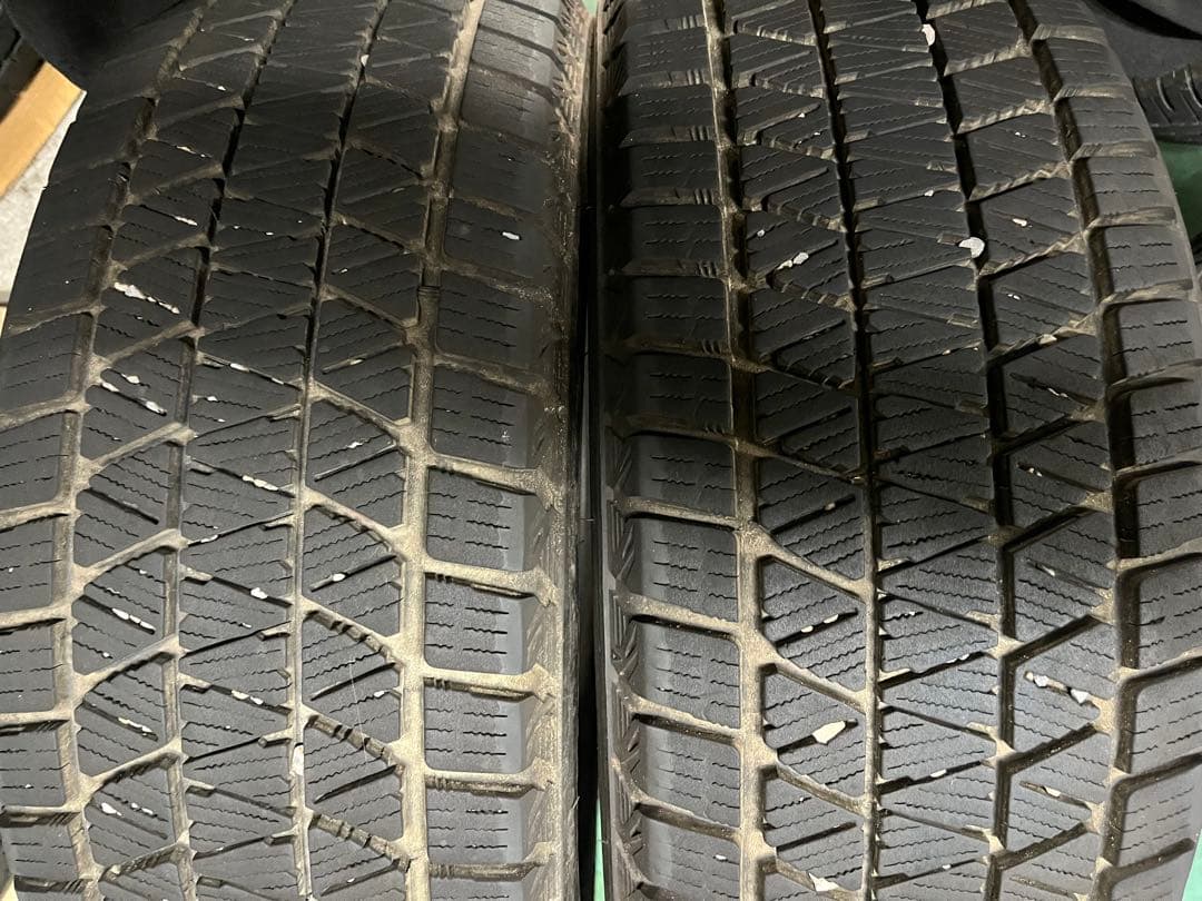 ブリヂストン BLIZZAK DM-V3 225/60R17