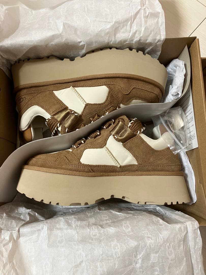 UGG W ASTROMEL ベージュ 8 (US)