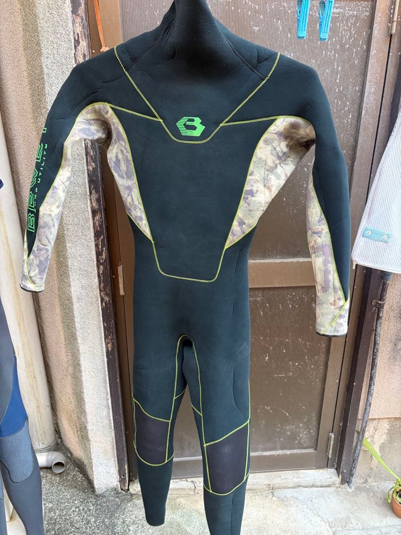 BEWET フルスーツ ジャーフル３ミリ