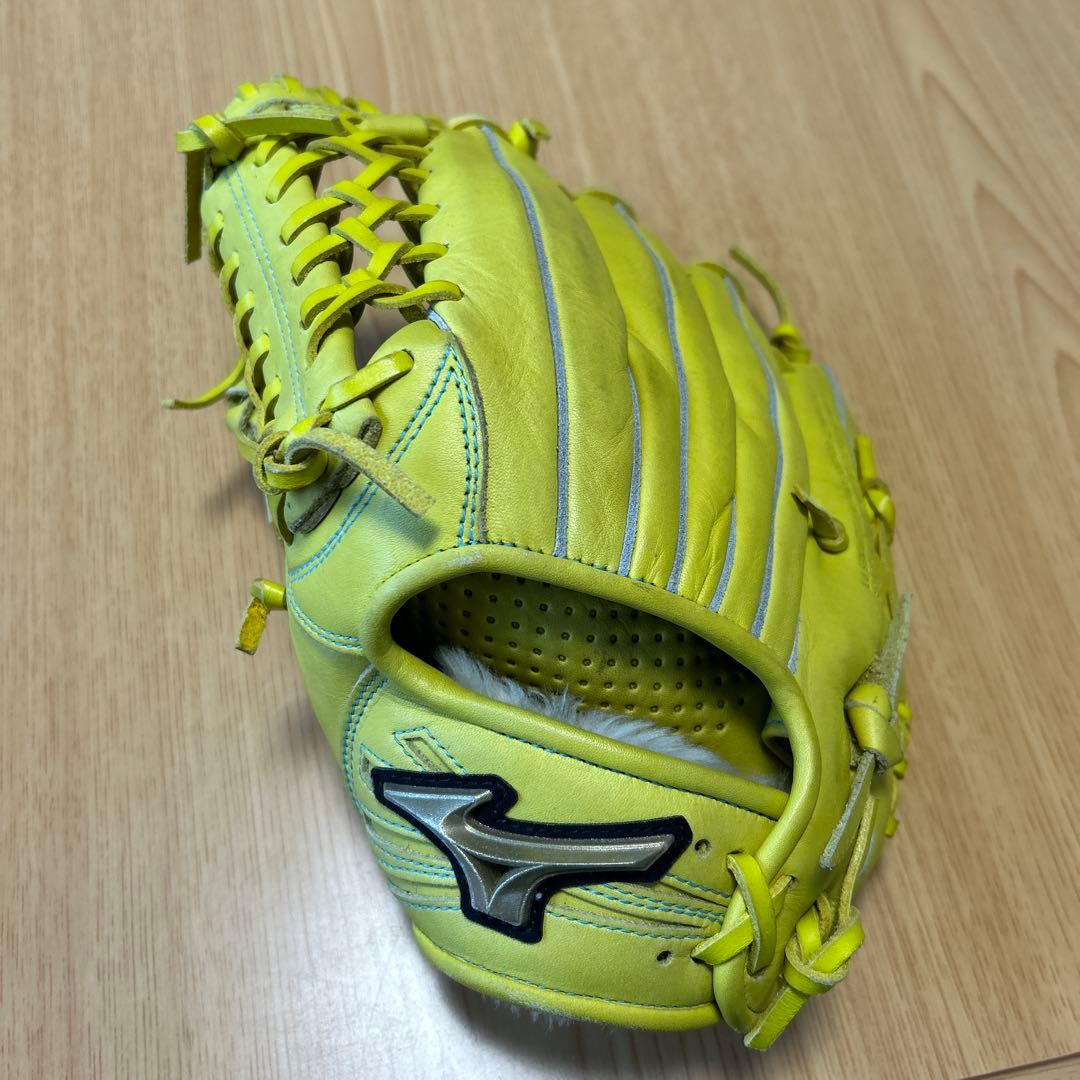 Mizuno Helcaton 02 硬式グローブ イエロー