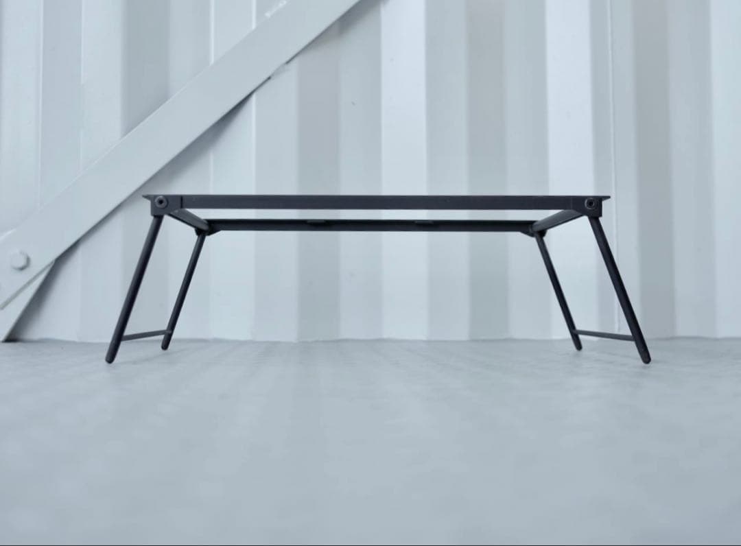 nodel design Black stand ①