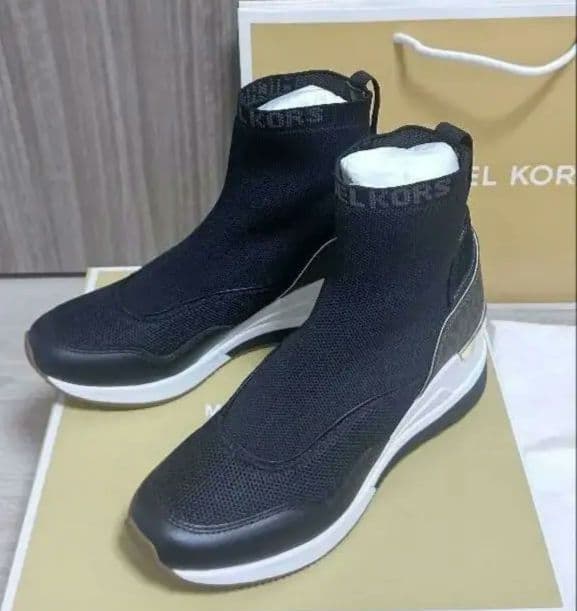 アラベスク☆【新品】MICHAEL KORS