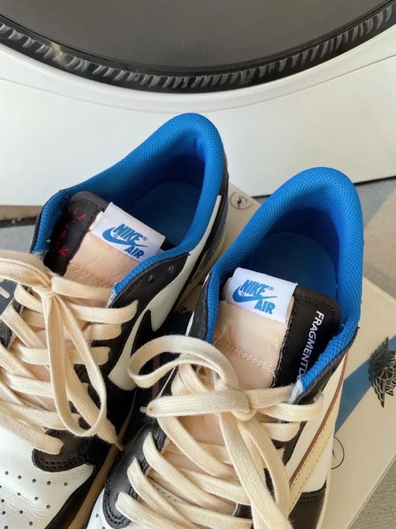 Nike × Travis Scott × Fragment aj1 26.5