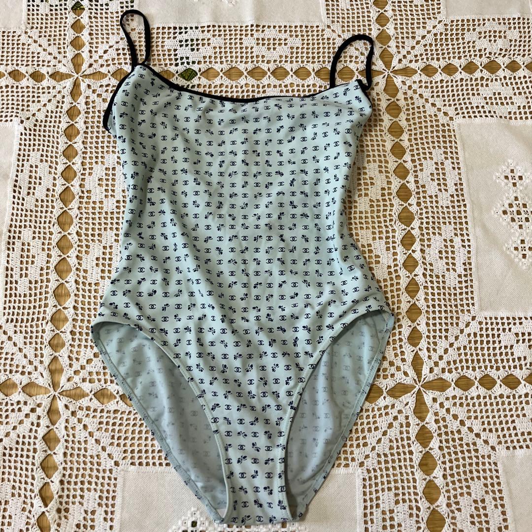 水色シャネル水着