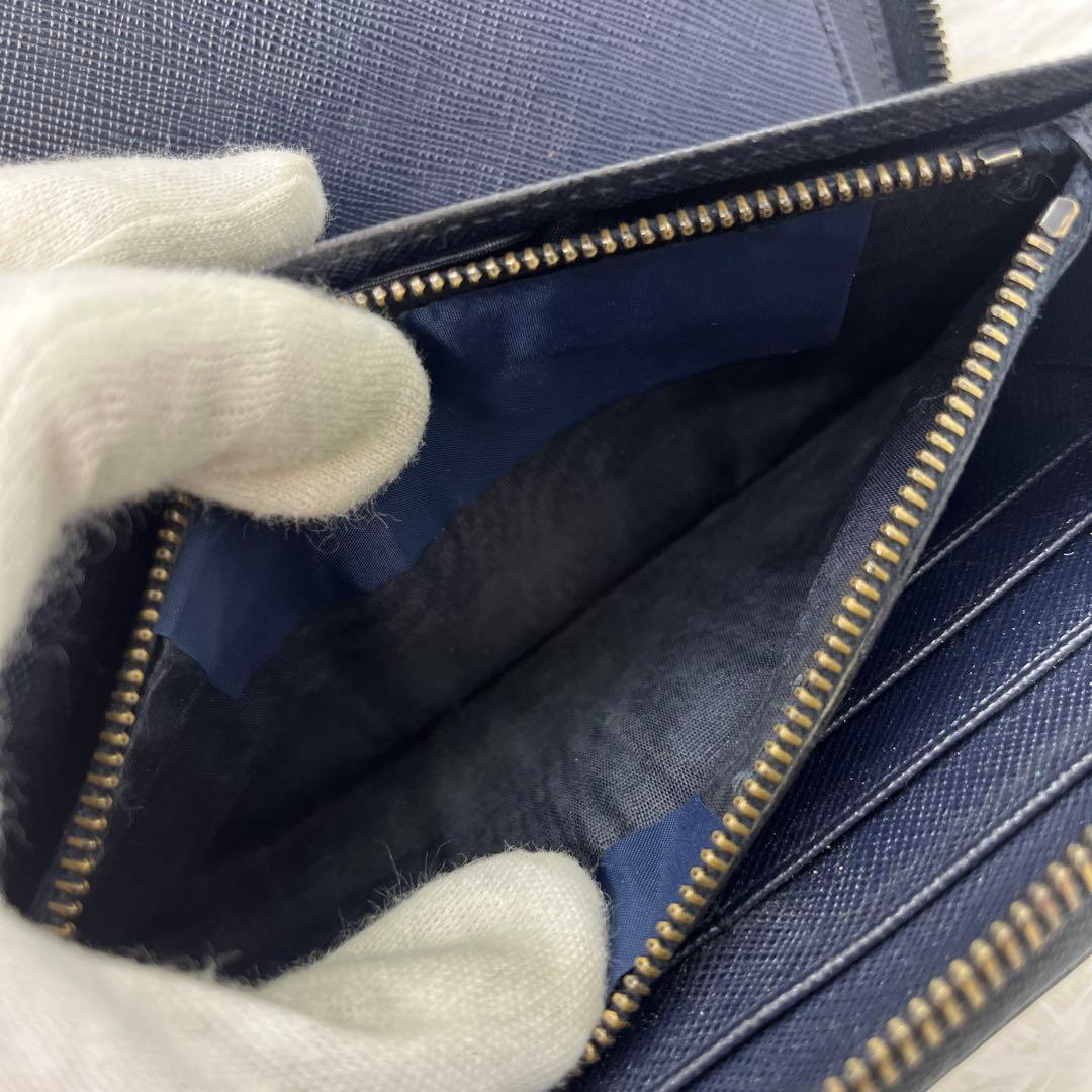 美品✨プラダ 長財布 オーガナイザー サフィアーノ レザー メタルロゴ 紺