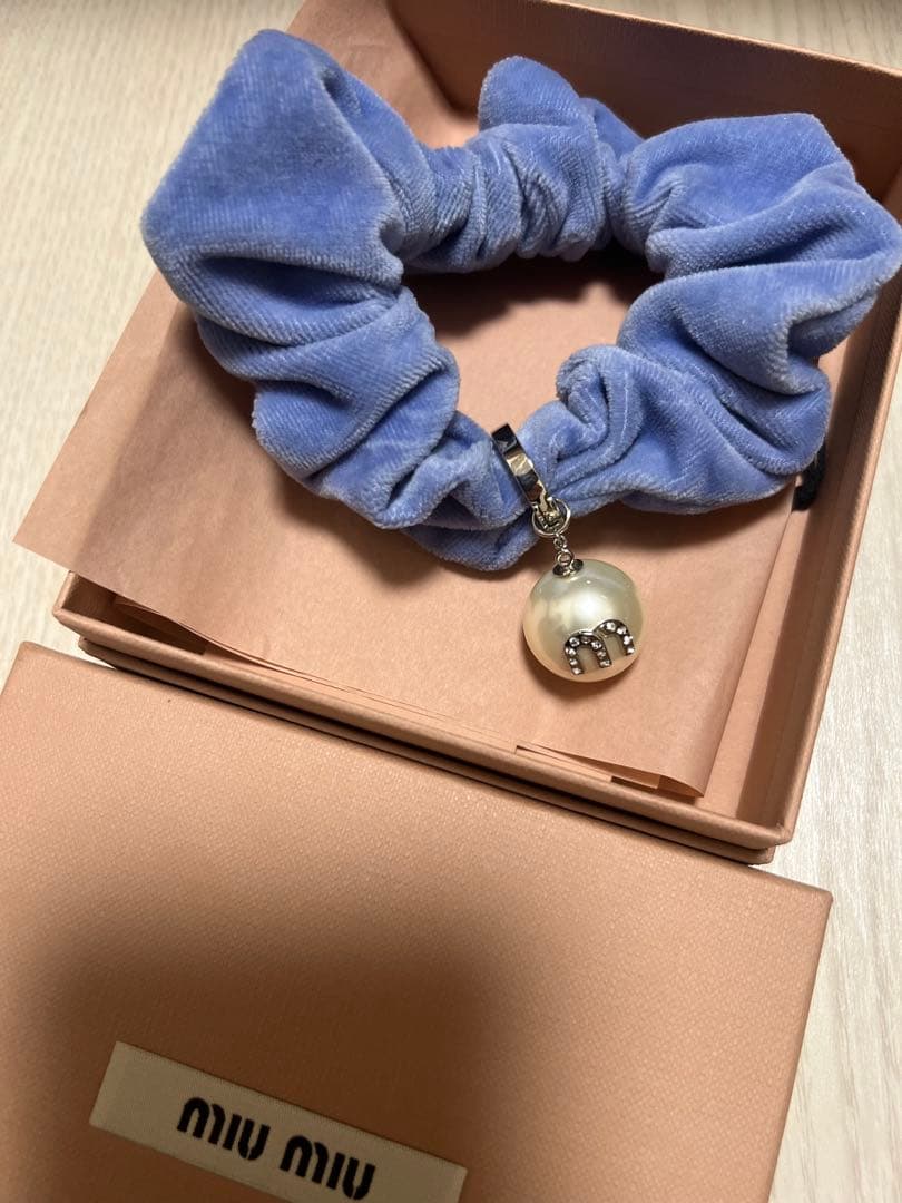 タグあり　MIUMIU ミュウミュウ ベルベット　ヘアゴム パール シュシュ