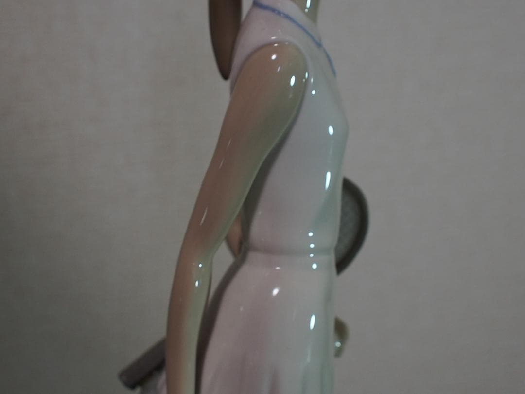 高島屋 【ノリタケ リヤドロ】 テニスボールを持つ美少女 ・共箱付 ・極美品