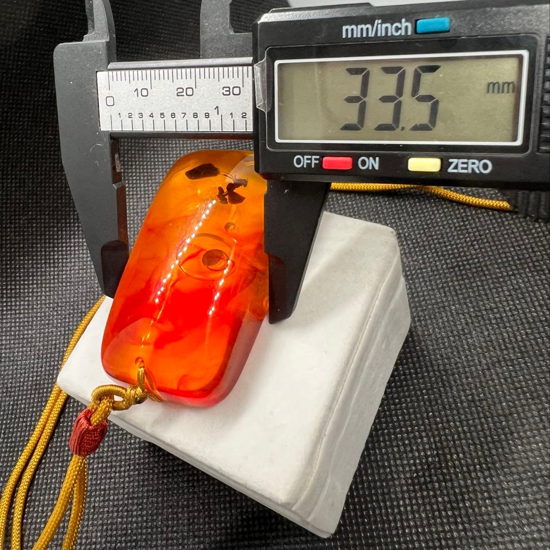 虫入ハニーアンバー琥珀スクエア形ペンダントAB1018