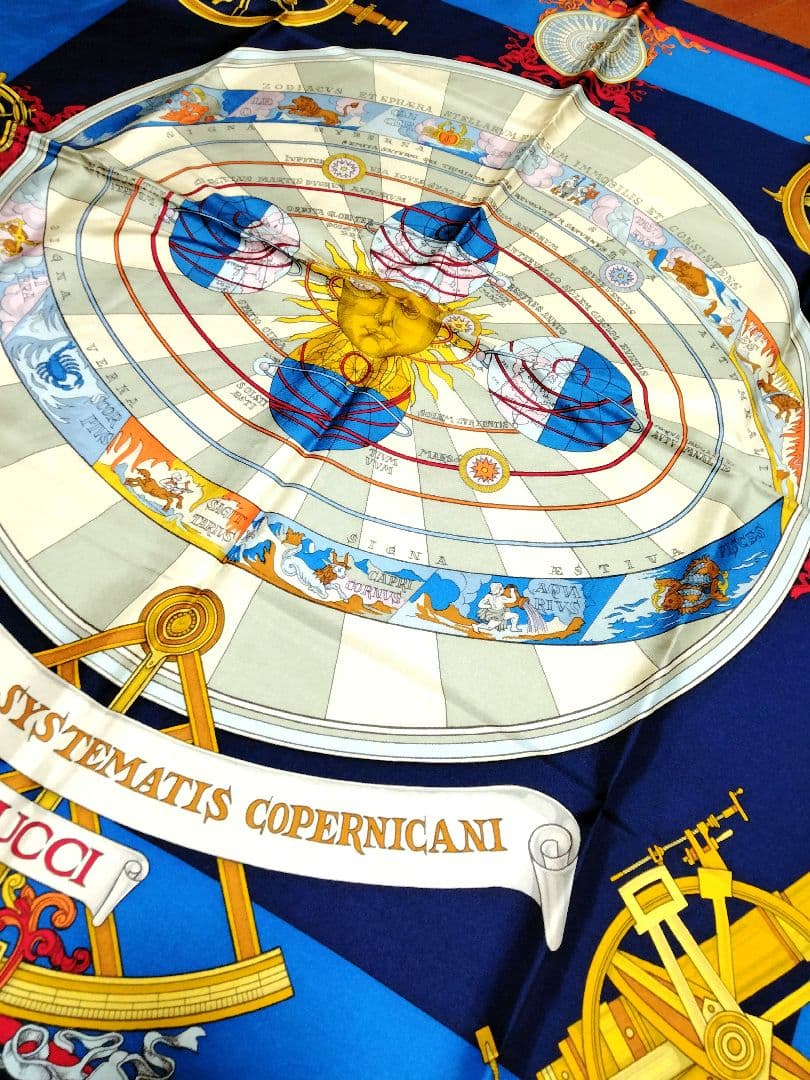 【美品】GUCCI グッチ　大判シルクスカーフ　望遠鏡　天体図