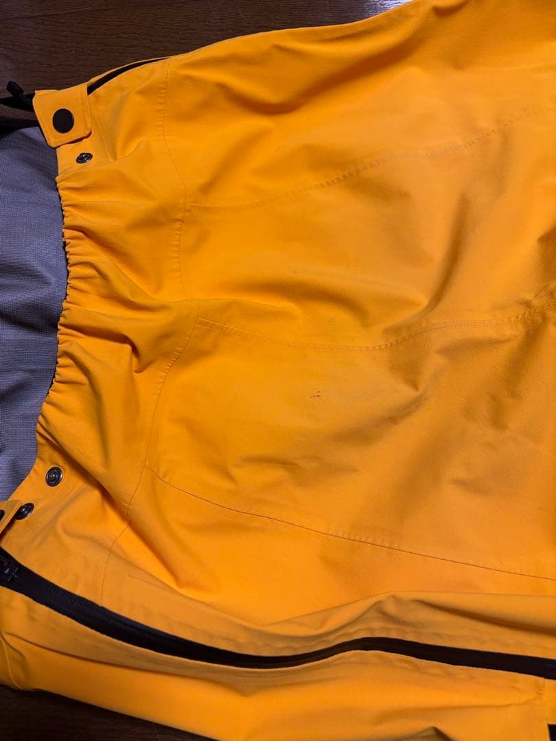 高機能　ノースフェイス　メンズ　ビブパンツ　M サミットゴールド　黒