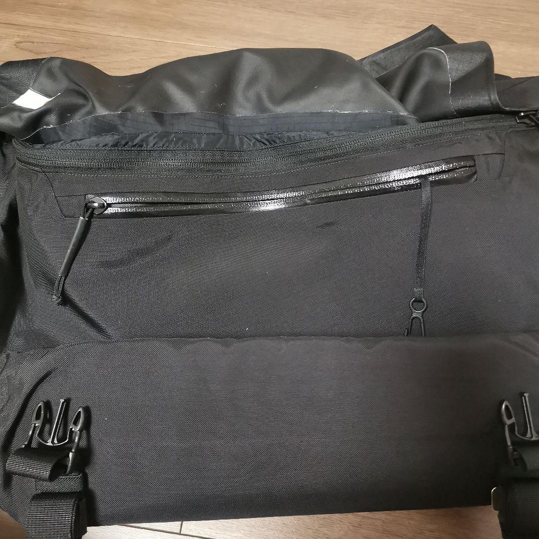 ARC'TERYX LEAF COURIER BAG 15　リーフ