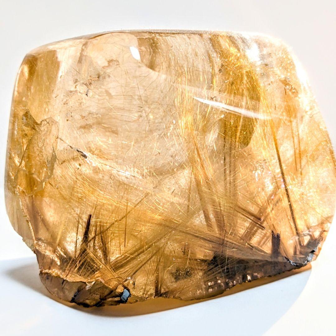 天然石　太陽ルチル　タイチンルチル　原石　置物