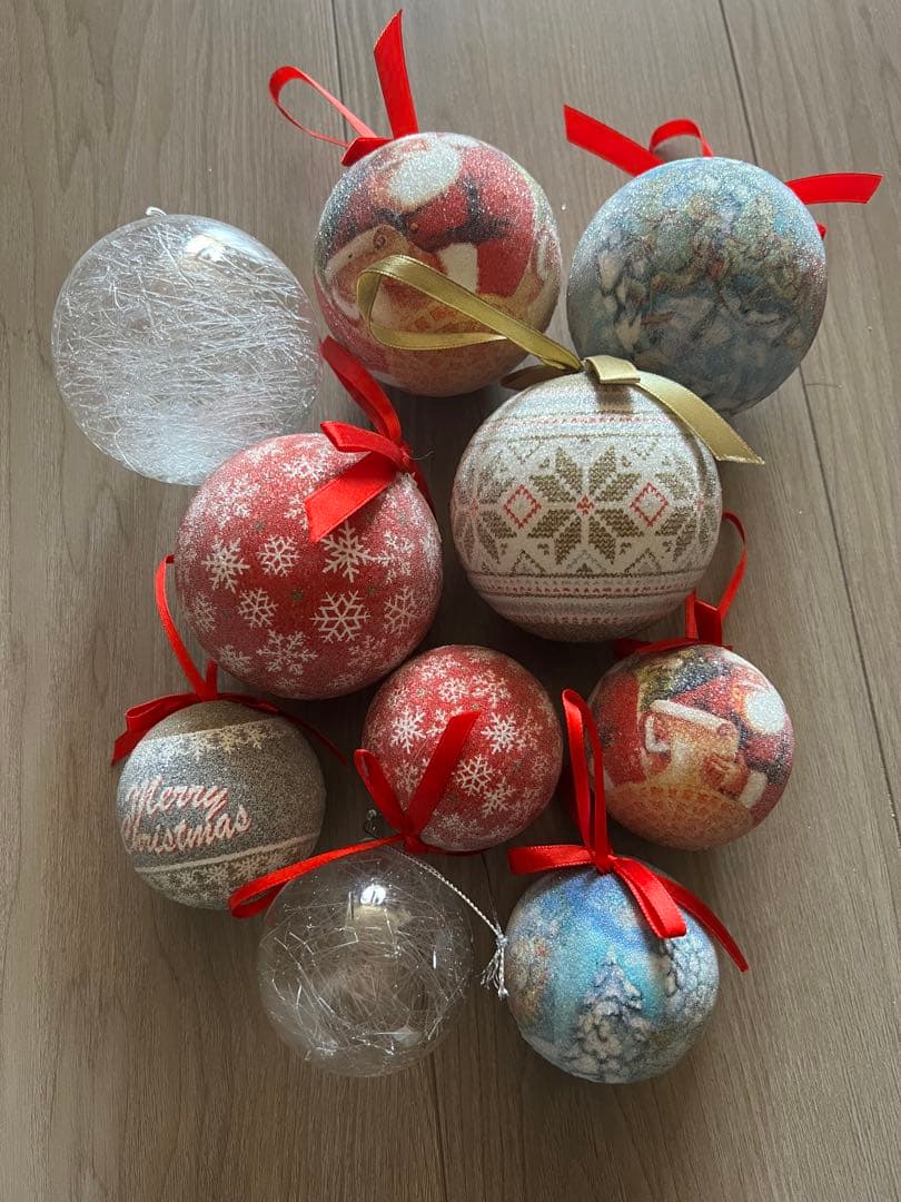 カラフルなクリスマスツリー