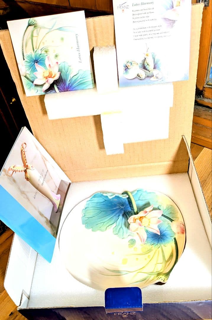 ❤️台湾「フランツ・コレクション」蓮の花 の陶器皿箱入り❤️1765