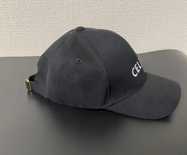 CELINE ベースボールキャップ