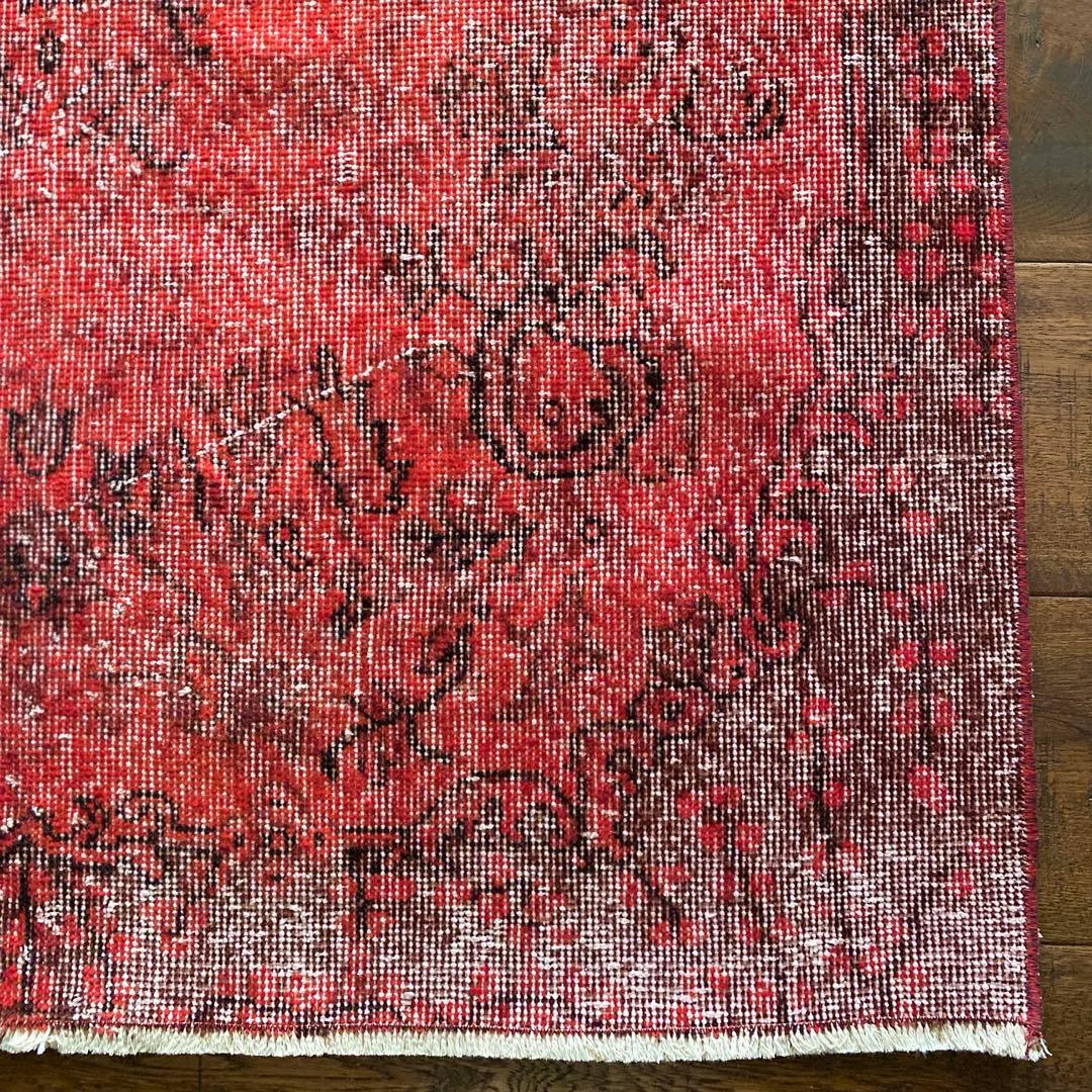 シャビーレッドオーバーダイ　ヴィンテージラグ　トルコラグ