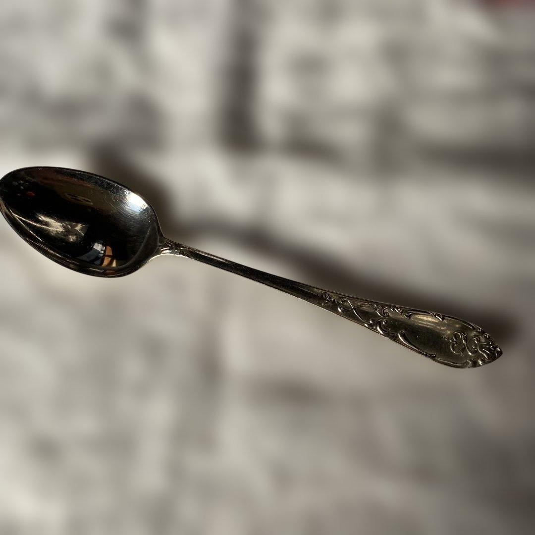 イギリスアンティーク　小さなスプーン　スターリンシルバー製