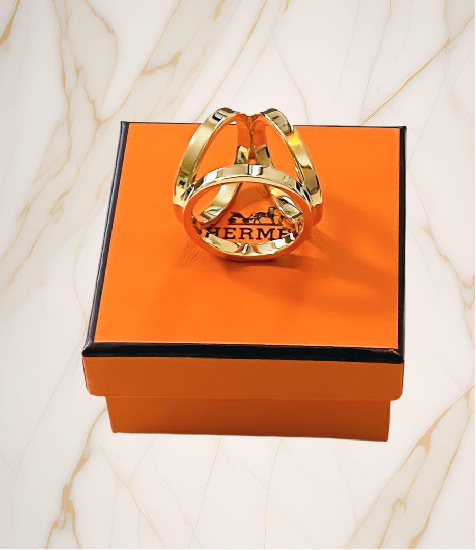 ほぼ未使用　美品　エルメス　HERMES トリオ　スカーフリング　ゴールド