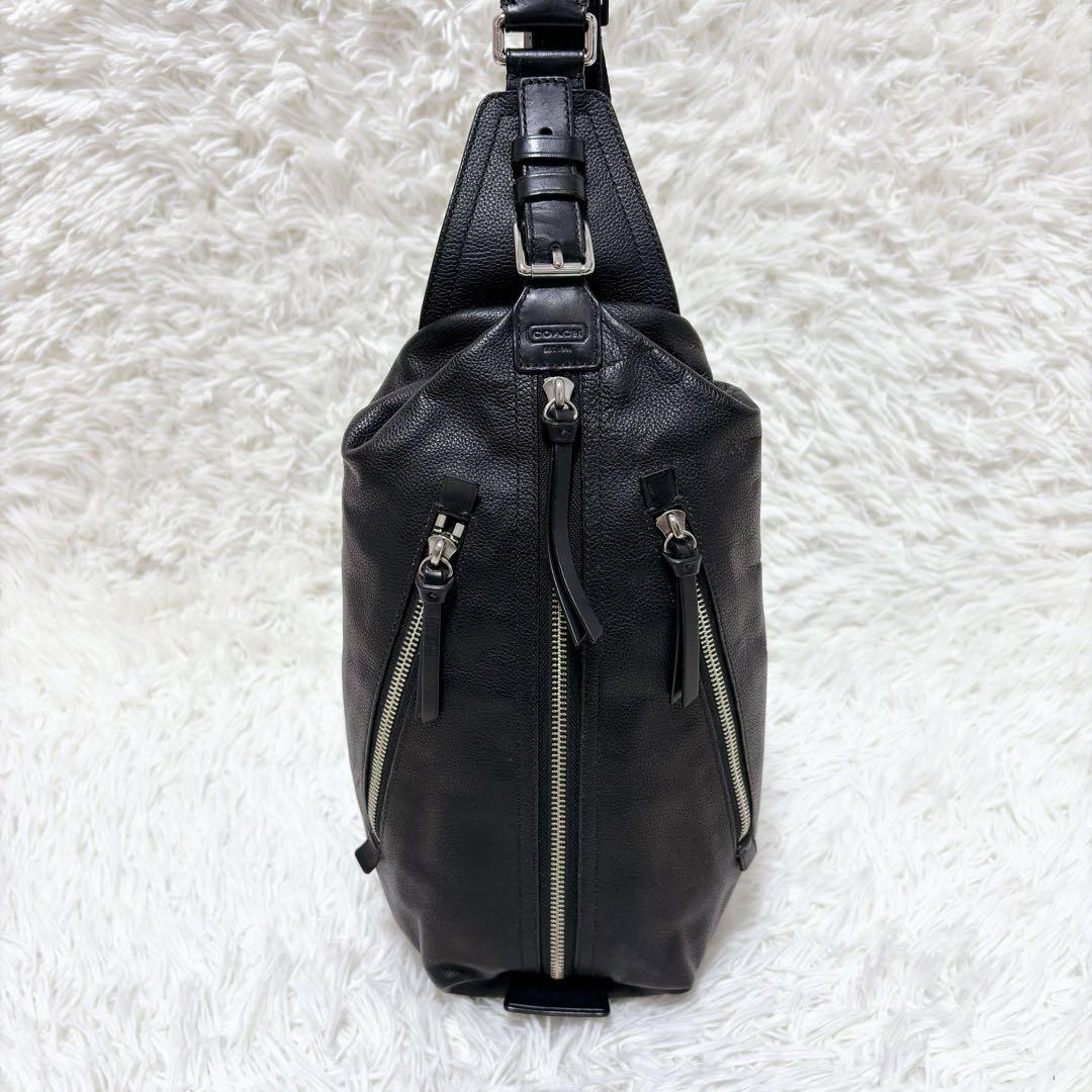 ✨美品✨コーチ トンプソン ショルダーバッグ レザー ブラック 黒 チャーム付
