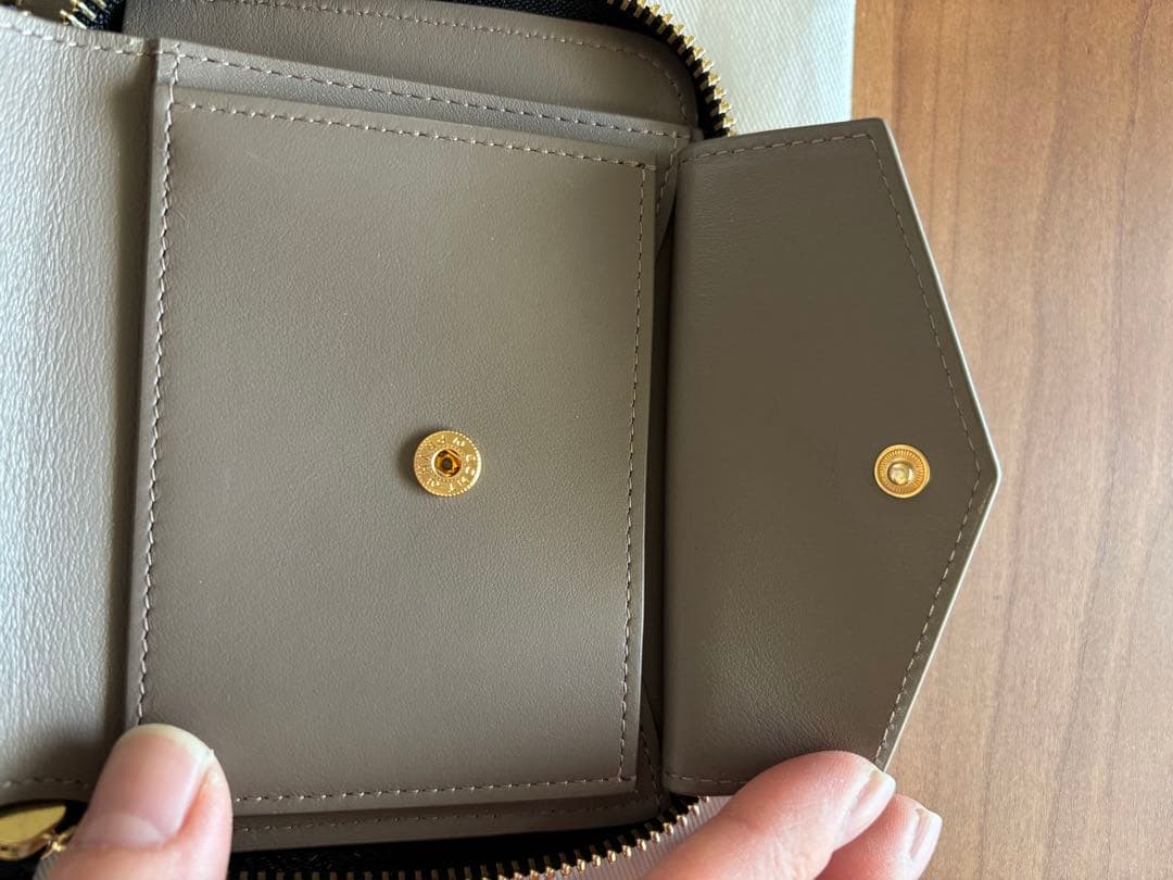 BONAVENTURA ミディアム ジップウォレット 箱、保証書付き(未登録)