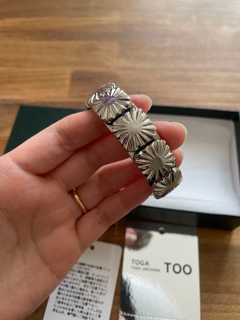 TOGA ARCHIVES メタルバングル