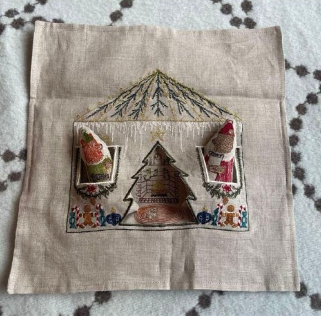 コーラル&タスク CORAL&TUSK 北極サンタの家　クッションカバー