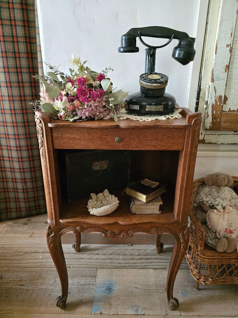 フランス　アンティーク　オーク　　ベッドサイドテーブル　家具