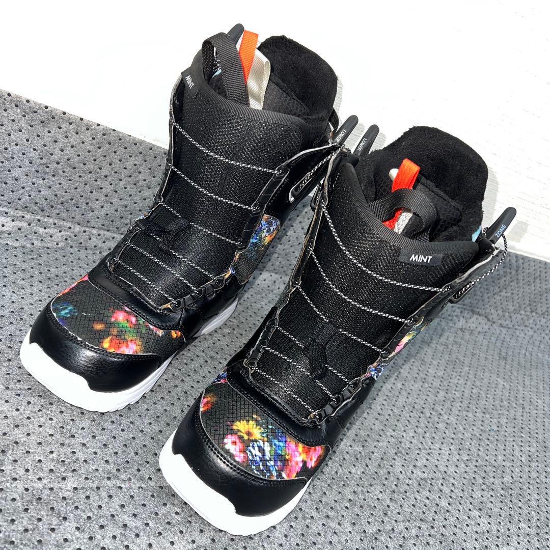 1回使用 23cm 希少 花柄 BURTON MINT AF レースブーツ