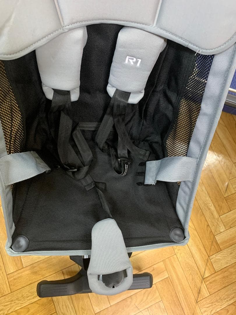 展示落ち　beberoad R1 　グレー