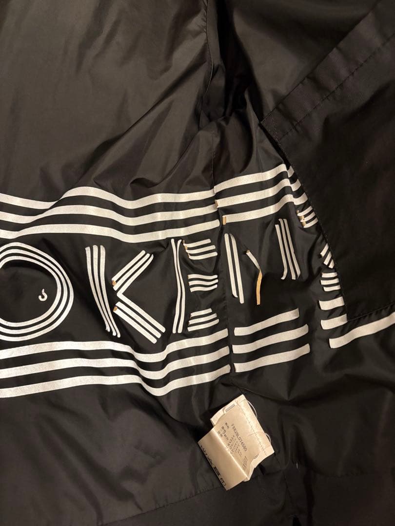 Kenzo ブラックダウンジャケット フード付き