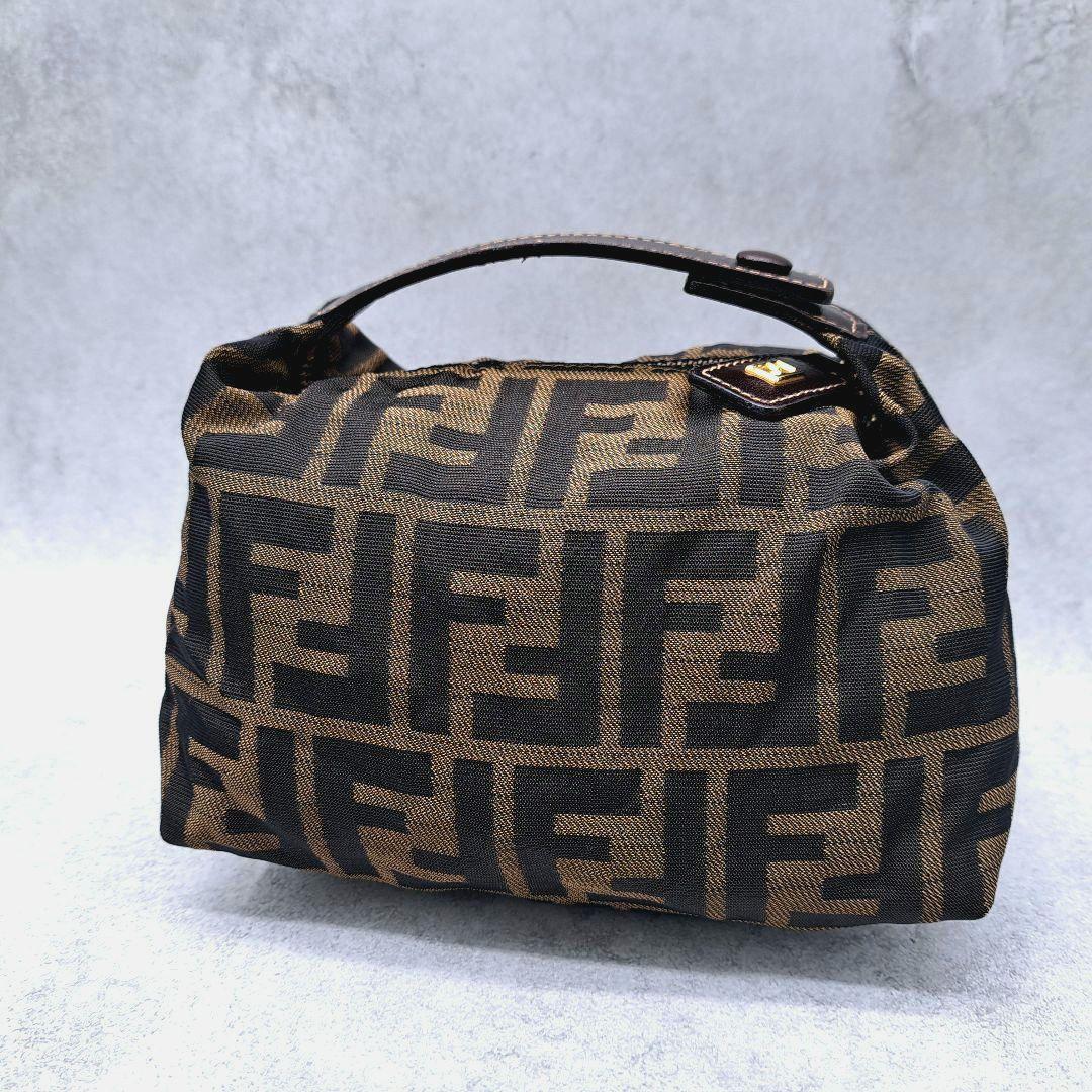 FENDI フェンディ ズッカ柄 ポーチ レザー ナイロン 小物入れ