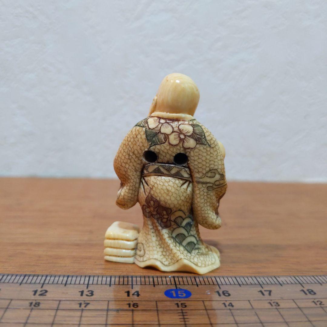 時代提物 彩色人物根付 天然素材 在銘【槌の子仙人】高さ約5.0cm 重さ16ｇ